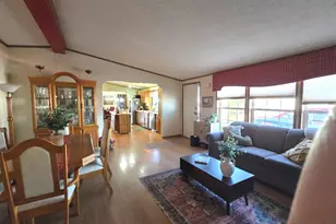 928 Holly Dr, Manteno, IL 60950 - Photo 4