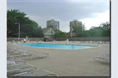 655 W Irving Park Road #4409, Chicago, IL 60613 - Photo 6