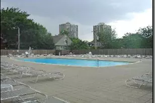 655 W Irving Park Rd, Chicago, IL 60613 - Photo 6