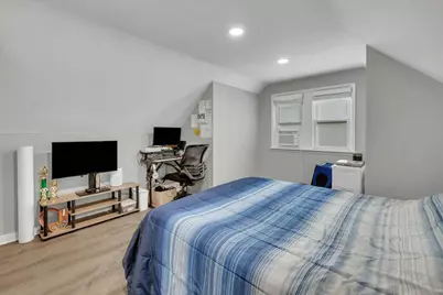 6219 W Holbrook Street, Chicago, IL 60646 - Photo 22