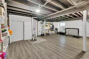 6219 W Holbrook St, Chicago, IL 60646 - Photo 36