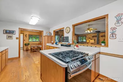 400 E Thacker Street, Hoffman Estates, IL 60169 - Photo 6