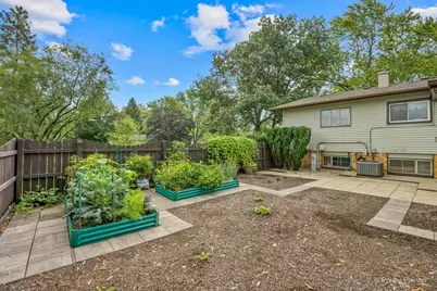 400 E Thacker Street, Hoffman Estates, IL 60169 - Photo 28