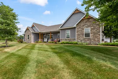 37 River, Downs, IL 61736 - Photo 4