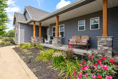 37 River, Downs, IL 61736 - Photo 2