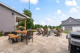 37 River, Downs, IL 61736 - Photo 30