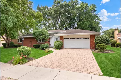 924 Brookline Lane, Park Ridge, IL 60068 - Photo 1