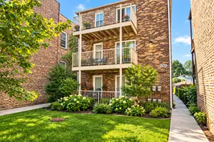 1745 W Albion Ave, Chicago, IL 60626 - Photo 1