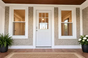 217 Washington St, Woodstock, IL 60098 - Photo 2