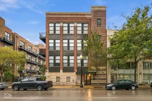 1910 S Michigan Ave, Chicago, IL 60616 - Photo 1