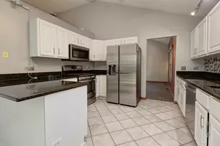 24904 W Prairie Dr, Plainfield, IL 60544 - Photo 6