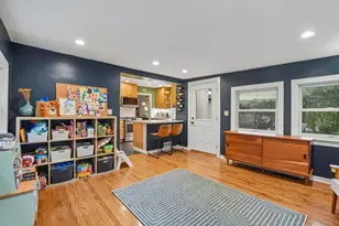 606 S Dryden Pl, Arlington Heights, IL 60005 - Photo 8