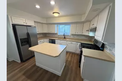 211 N Cherry Street, Centralia, IL 62801 - Photo 8