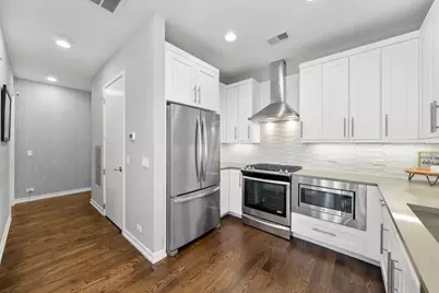 5 N Oakley Boulevard #304, Chicago, IL 60612 - Photo 12