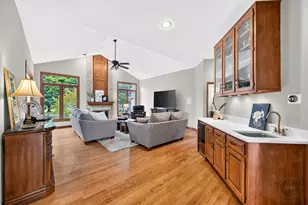 4020 White Eagle Dr, Naperville, IL 60564 - Photo 18