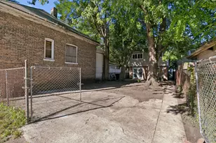 6853 S Langley Ave, Chicago, IL 60637 - Photo 20