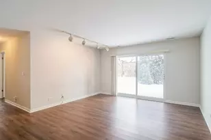 1920 N Hidden Creek Circle, Palatine, IL 60074 - Photo 2