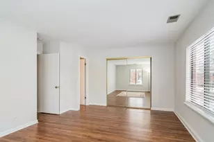 1920 N Hidden Creek Circle, Palatine, IL 60074 - Photo 8