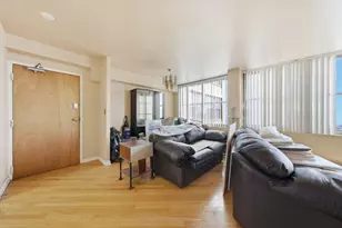 6701 S Crandon Ave, Chicago, IL 60649 - Photo 6