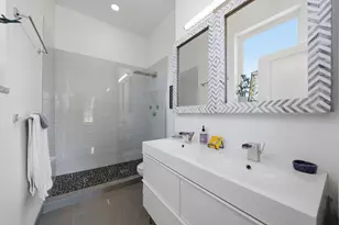 2435 W Augusta Blvd, Chicago, IL 60622 - Photo 10