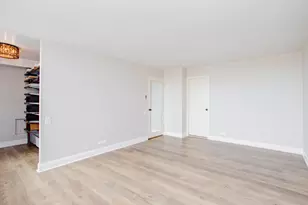 5733 N Sheridan Rd, Chicago, IL 60660 - Photo 16