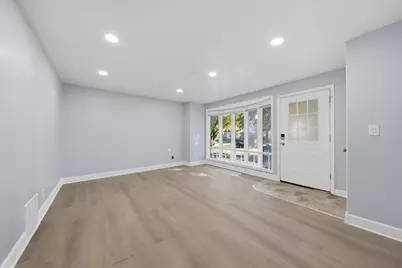 17540 Greenbay Avenue, Lansing, IL 60438 - Photo 4