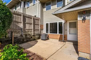 473 River Bend Circle, Naperville, IL 60540 - Photo 4