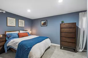 3923 N Mozart St, Chicago, IL 60618 - Photo 18