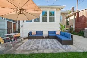 3923 N Mozart St, Chicago, IL 60618 - Photo 22