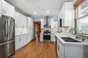 3923 N Mozart St, Chicago, IL 60618 - Photo 8