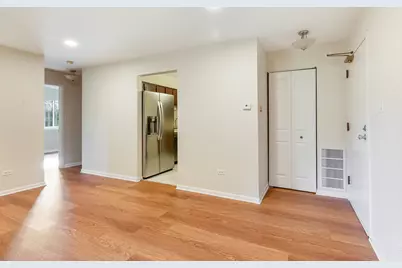 611 W Central Road #A5, Mount Prospect, IL 60056 - Photo 4