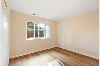 611 W Central Road #A5, Mount Prospect, IL 60056 - Photo 10