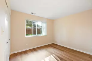 611 W Central Rd, Mount Prospect, IL 60056 - Photo 10