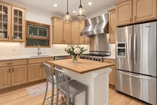 1958 N Bissell St, Chicago, IL 60614 - Photo 2
