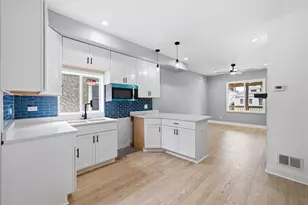 1118 Thomas Ave, Forest Park, IL 60130 - Photo 10