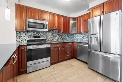 10 E Ontario Street #4705, Chicago, IL 60611 - Photo 4