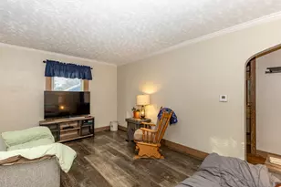 2240 26th St, Rock Island, IL 60201 - Photo 4