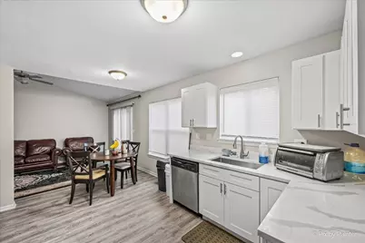 1310 Trinity Drive, Carol Stream, IL 60188 - Photo 4