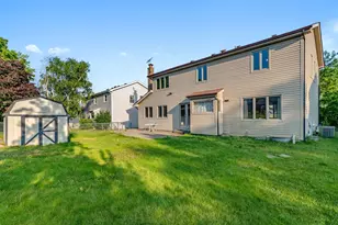 706 North Point Dr, Schaumburg, IL 60193 - Photo 34