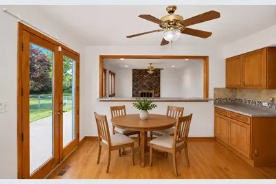 706 N Point Drive, Schaumburg, IL 60193 - Photo 10