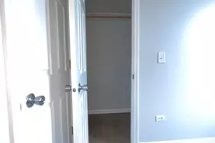 2548 W 71st St, Chicago, IL 60629 - Photo 24