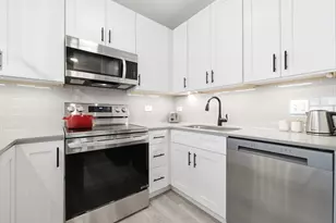 611 N Lawndale Ave, Chicago, IL 60624 - Photo 8