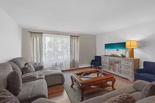 1227 S Old Wilke Rd, Arlington Heights, IL 60005 - Photo 2