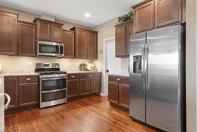 27 Bethel Lane, Schaumburg, IL 60194 - Photo 8