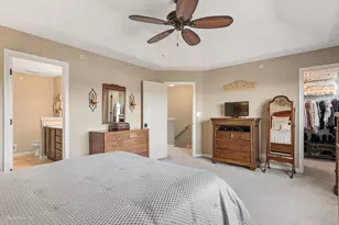 27 Bethel Ln, Schaumburg, IL 60194 - Photo 14