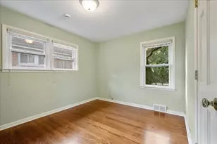 5233 Suffield Ct, Skokie, IL 60077 - Photo 12