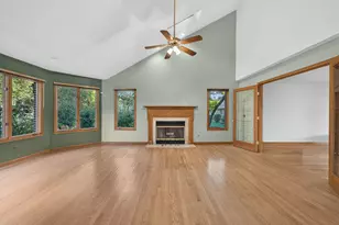 629 N Forrest Ave, Arlington Heights, IL 60004 - Photo 4