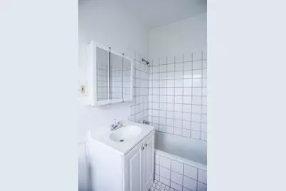 7455 N Greenview Avenue #209, Chicago, IL 60626 - Photo 6
