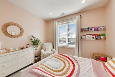 2441 W Belmont Avenue #3W, Chicago, IL 60618 - Photo 12