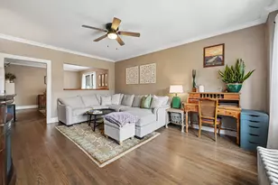 4956 N Winchester Ave, Chicago, IL 60640 - Photo 2